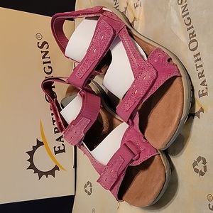 NWOT Earth Origins Barkley Sandal